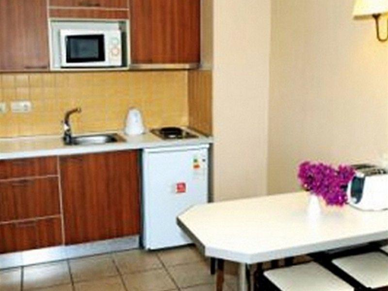 Club Alize Apartments Мармарис Экстерьер фото