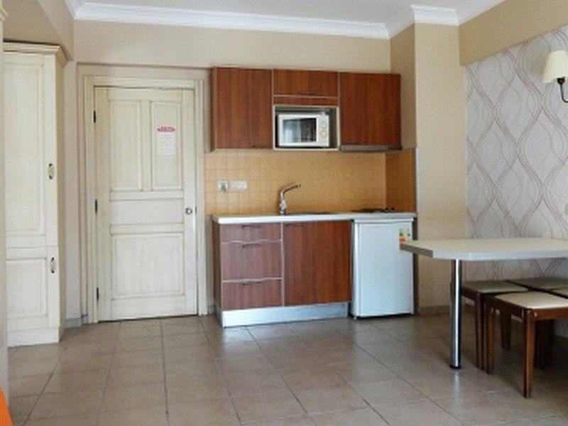 Club Alize Apartments Мармарис Экстерьер фото